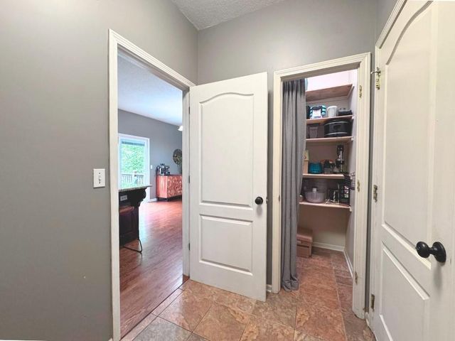 9119 N Camden Avenue, Kansas City, MO 64154