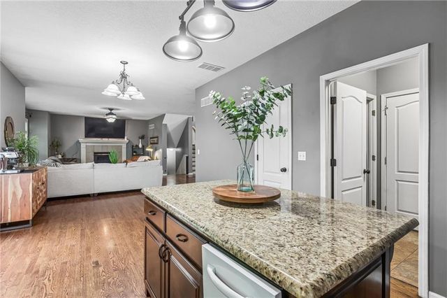 9119 N Camden Avenue, Kansas City, MO 64154