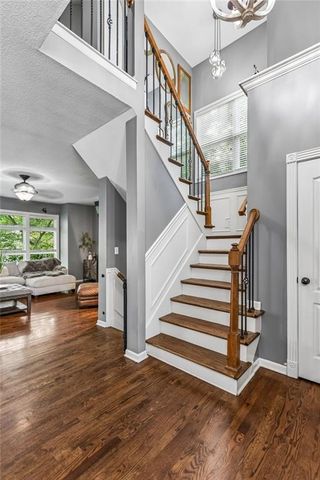9119 N Camden Avenue, Kansas City, MO 64154