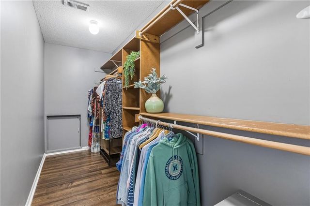 9119 N Camden Avenue, Kansas City, MO 64154
