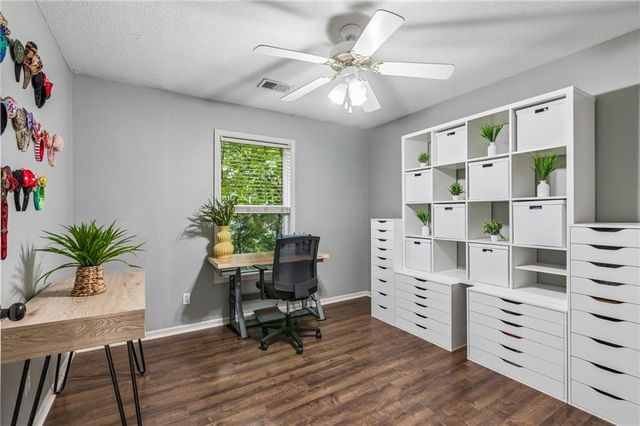 9119 N Camden Avenue, Kansas City, MO 64154