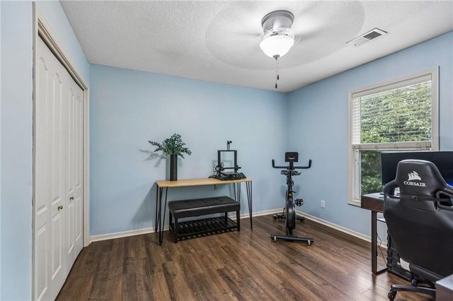 9119 N Camden Avenue, Kansas City, MO 64154