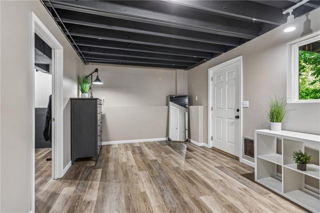 9119 N Camden Avenue, Kansas City, MO 64154