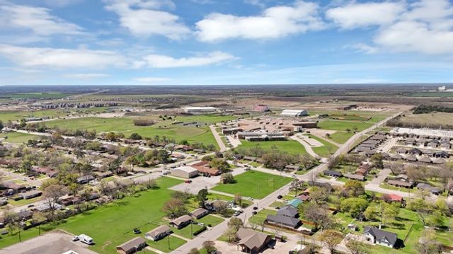 3005 Maple Avenue, Greenville, TX 75402