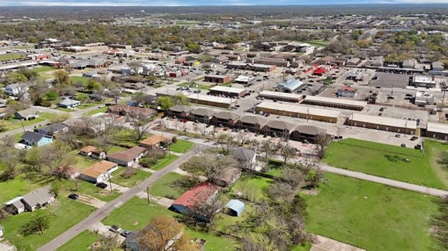 3005 Maple Avenue, Greenville, TX 75402