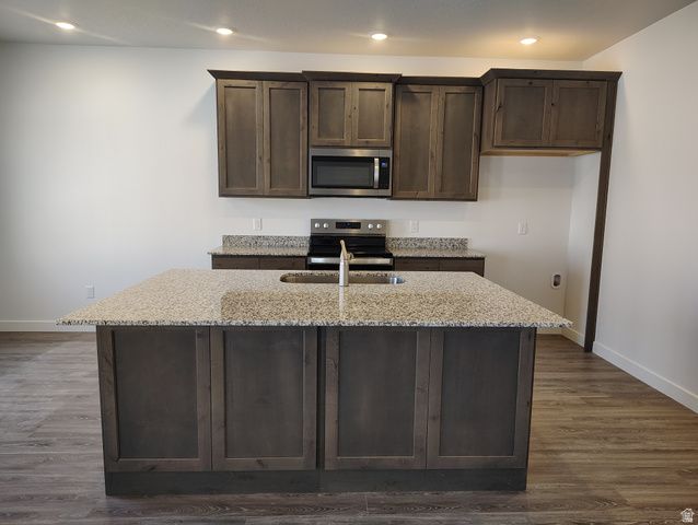 2042 N ESSIE DR, Tooele, UT 84074