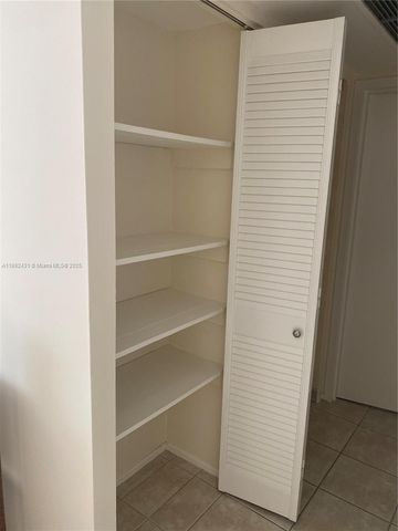 17620 Atlantic Blvd 217, Sunny Isles Beach, FL 33160