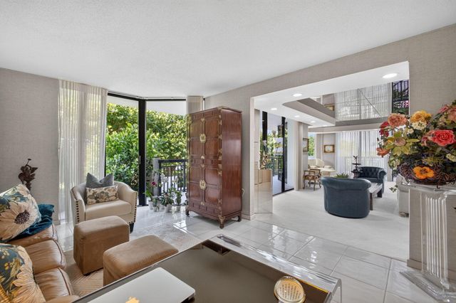 3140 S Ocean Boulevard 101 S, Palm Beach, FL 33480