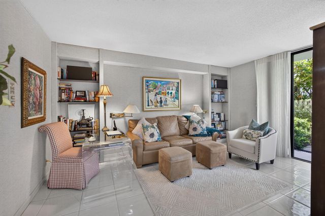 3140 S Ocean Boulevard 101 S, Palm Beach, FL 33480