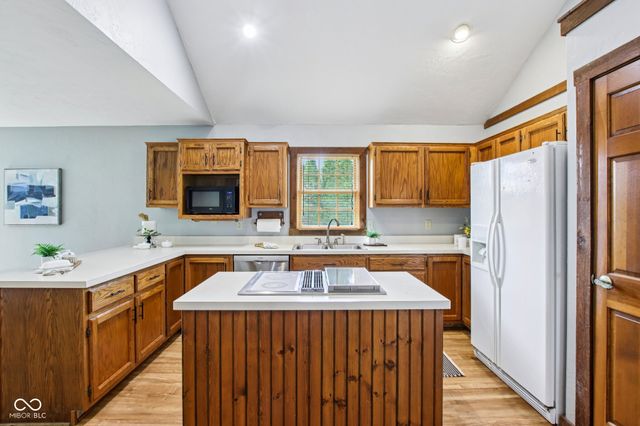 1323 Thistlewood Court, Carmel, IN 46032