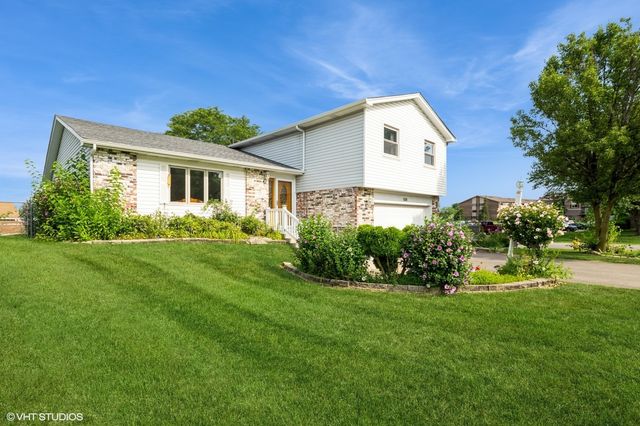 536 Eagle View Drive, Carol Stream, IL 60188