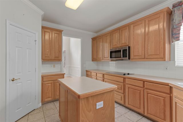 1709 Villa Court, Corinth, TX 76210