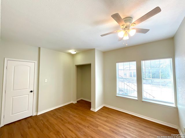 1409 W Woodlawn Ave Apt 5, San Antonio, TX 78201