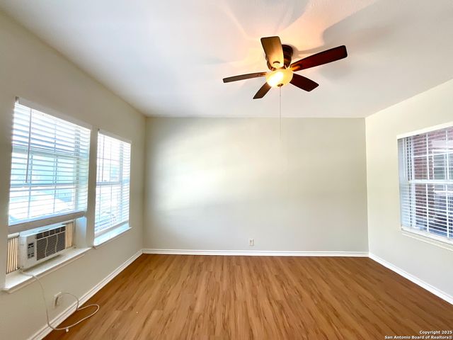 1409 W Woodlawn Ave Apt 5, San Antonio, TX 78201
