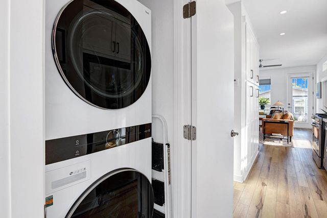 311 Kona Lane, Palm Springs, CA 92264