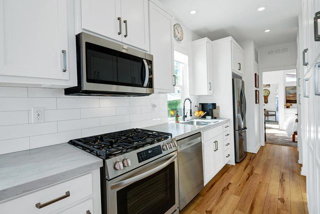 311 Kona Lane, Palm Springs, CA 92264