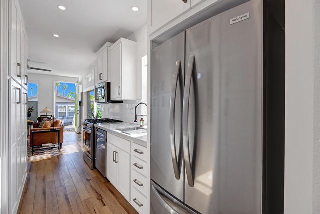 311 Kona Lane, Palm Springs, CA 92264