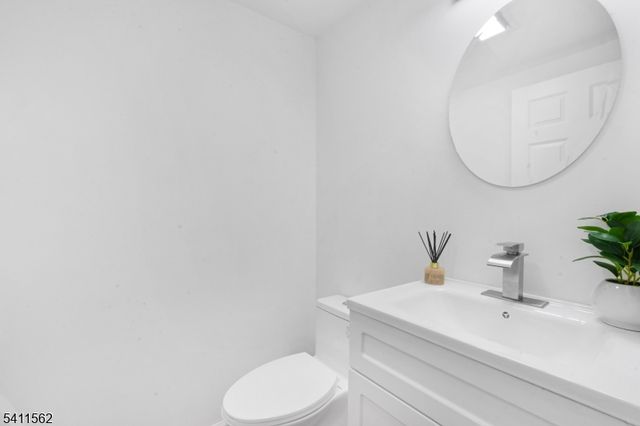 24 Van Pelt Pl C, Little Falls Twp., NJ 07424