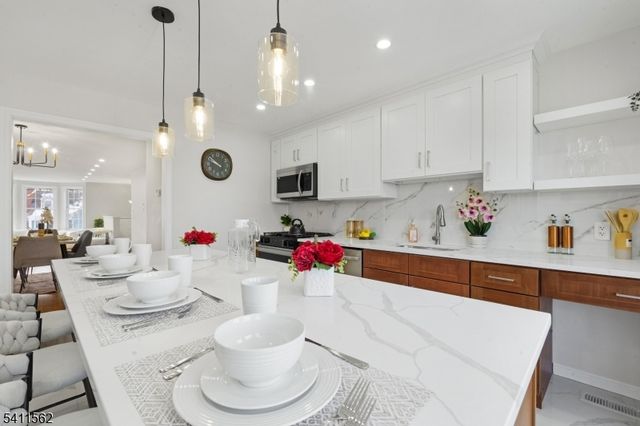 24 Van Pelt Pl C, Little Falls Twp., NJ 07424