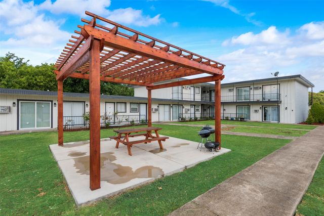 1234 Templecliff, Dallas, TX 75217