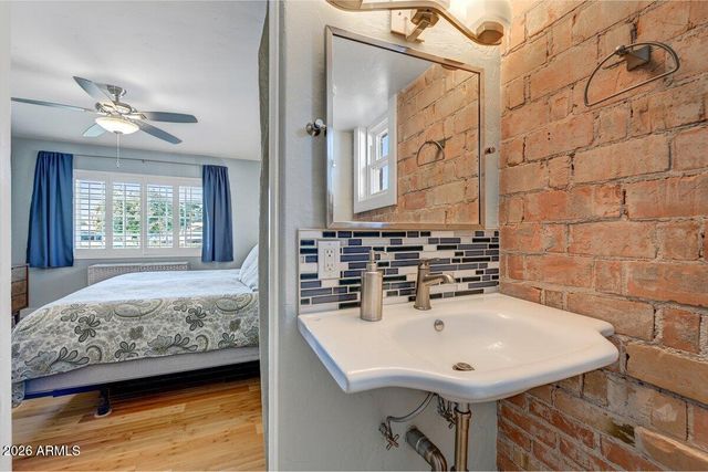 5641 N 8TH Drive, Phoenix, AZ 85013