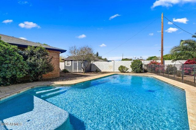 5641 N 8TH Drive, Phoenix, AZ 85013