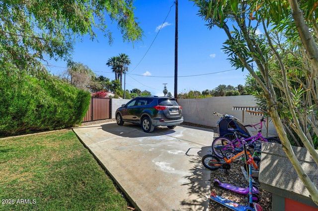 5641 N 8TH Drive, Phoenix, AZ 85013