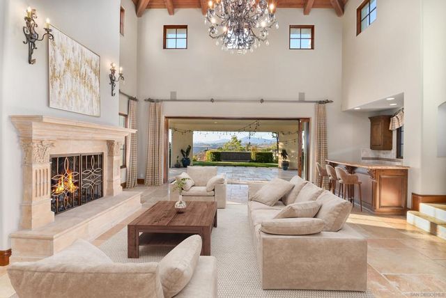 14926 Encendido, San Diego, CA 92127