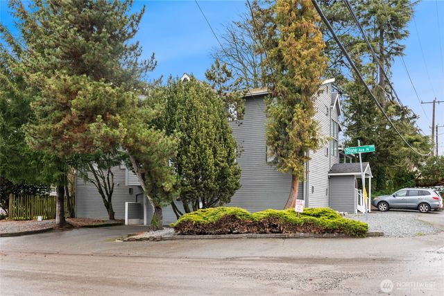 1300 N 107th Street, Seattle, WA 98133