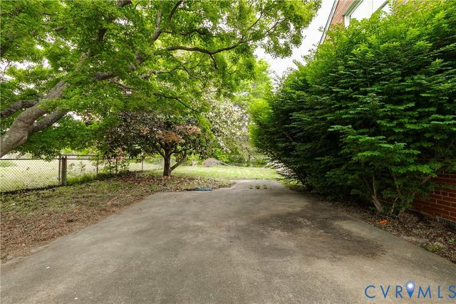 7263 Grace Ln, Mechanicsville, VA 23111