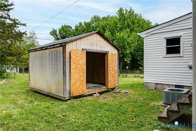 7263 Grace Ln, Mechanicsville, VA 23111