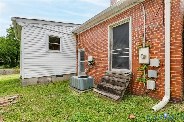 7263 Grace Ln, Mechanicsville, VA 23111