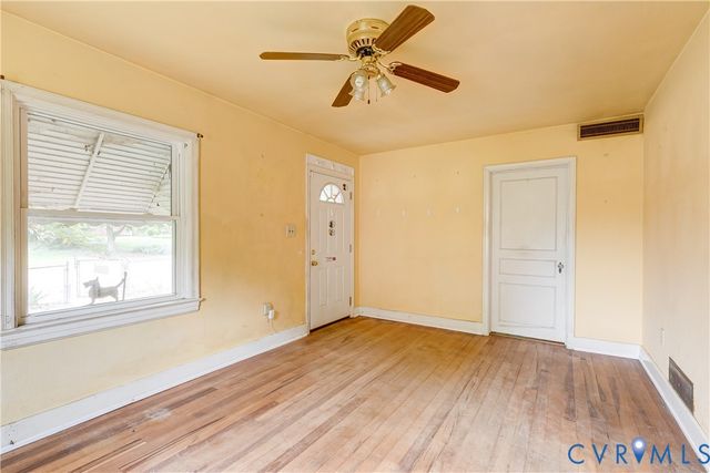 7263 Grace Ln, Mechanicsville, VA 23111