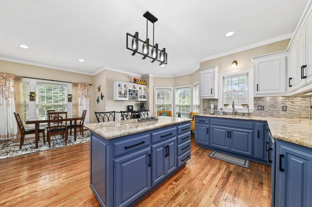 2270 Vincent DRIVE, Brookfield, WI 53045