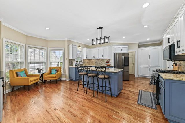 2270 Vincent DRIVE, Brookfield, WI 53045