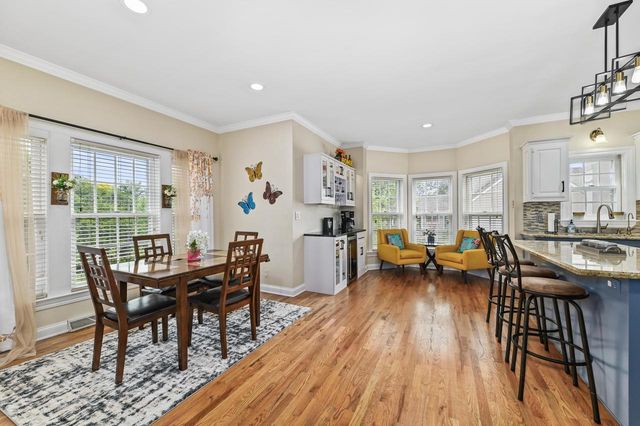 2270 Vincent DRIVE, Brookfield, WI 53045