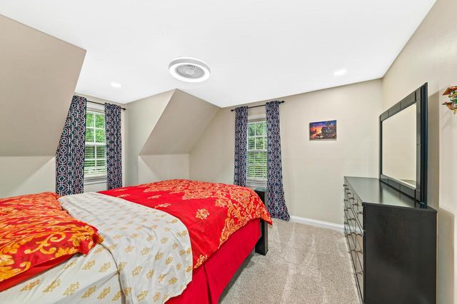 2270 Vincent DRIVE, Brookfield, WI 53045
