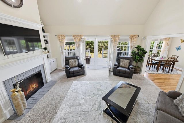 2270 Vincent DRIVE, Brookfield, WI 53045