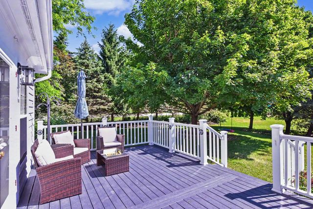 2270 Vincent DRIVE, Brookfield, WI 53045
