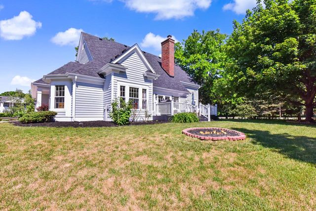 2270 Vincent DRIVE, Brookfield, WI 53045
