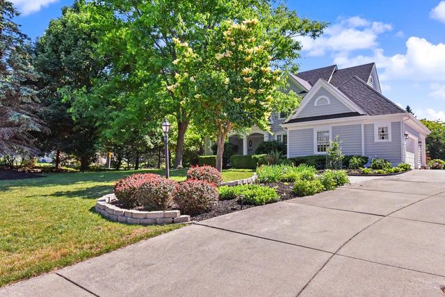 2270 Vincent DRIVE, Brookfield, WI 53045