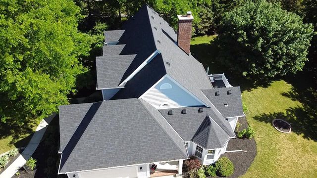 2270 Vincent DRIVE, Brookfield, WI 53045