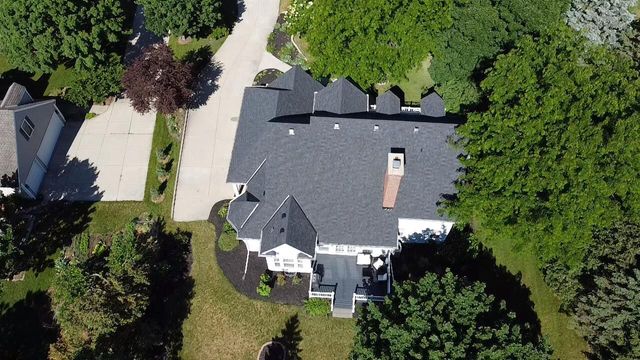 2270 Vincent DRIVE, Brookfield, WI 53045