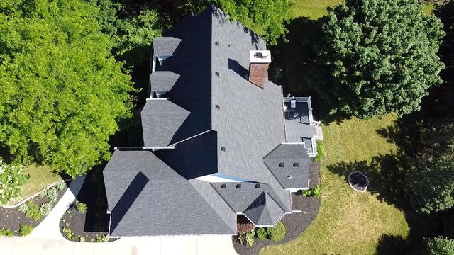 2270 Vincent DRIVE, Brookfield, WI 53045