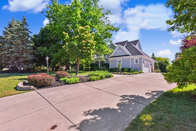 2270 Vincent DRIVE, Brookfield, WI 53045