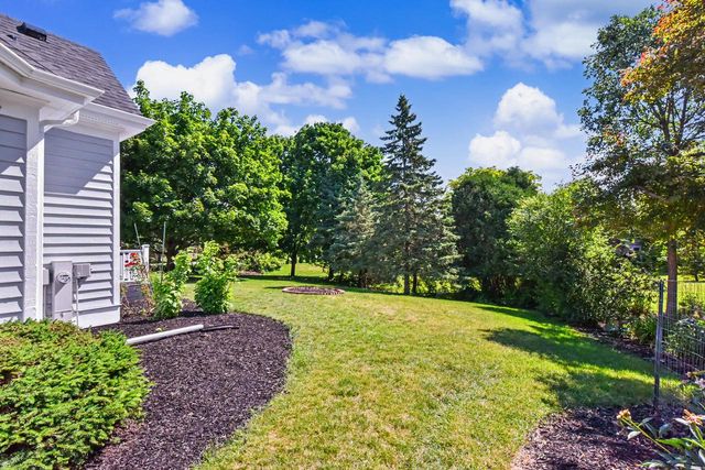 2270 Vincent DRIVE, Brookfield, WI 53045