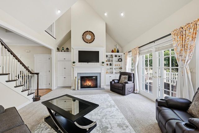 2270 Vincent DRIVE, Brookfield, WI 53045