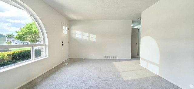 5363 S RIDGECREST DR, Taylorsville, UT 84129