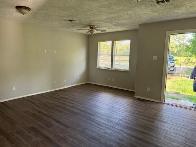 1208 Glendale Street, Dayton, TX 77535