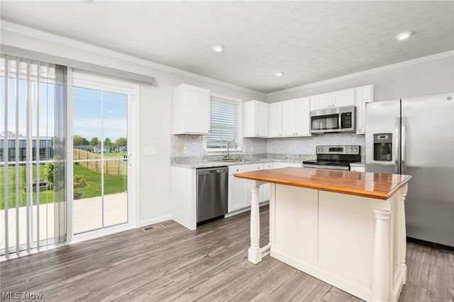 5700 Burlington Drive, Chippewa Lake, OH 44215